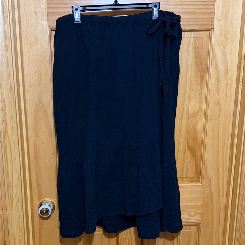 Universal Thread Black Gauzy Maxi Wrap Skirt with Side Tie, Size 1X
